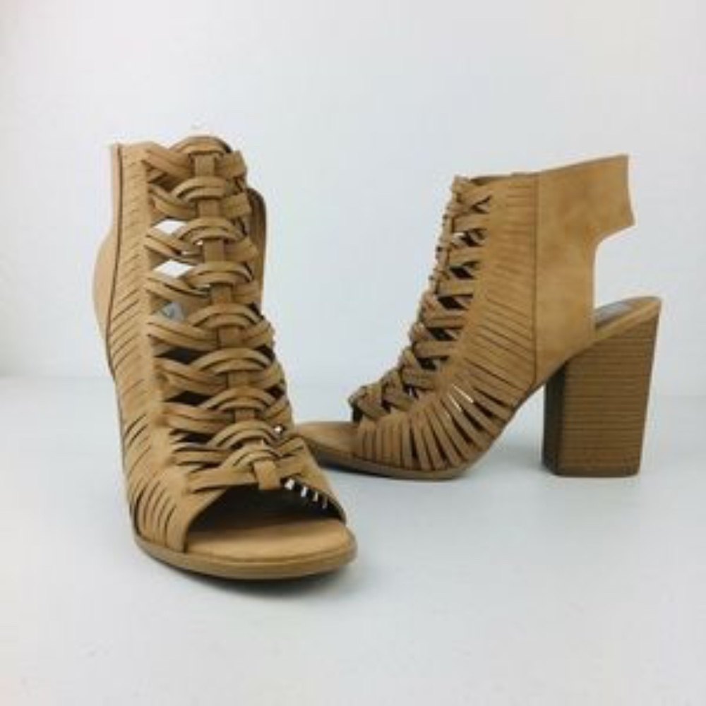 DV by Dolce Vita Tan Wedges